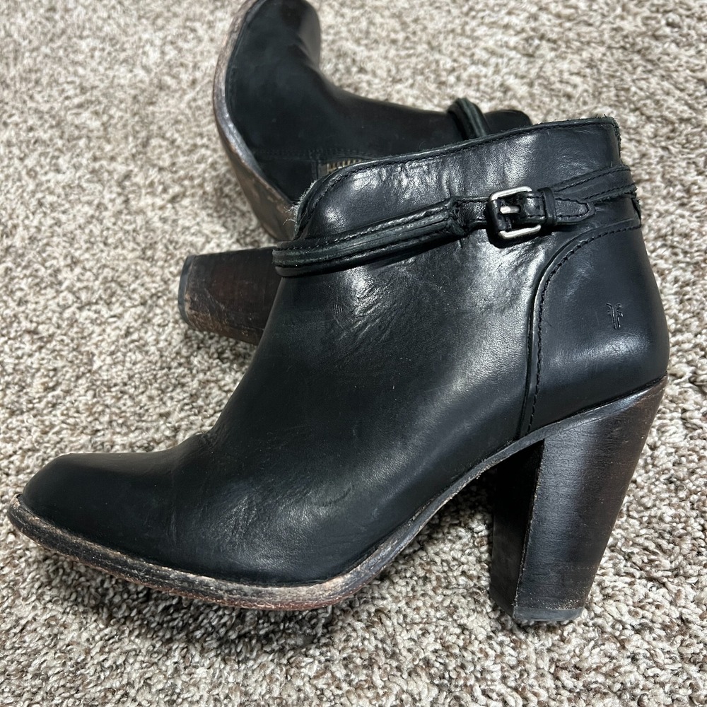 Frye Jenny Seam Short Boot Size 8 B Black Leather Ankle Boots